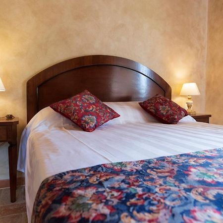 Locanda Di Montegiove Fano Bagian luar foto