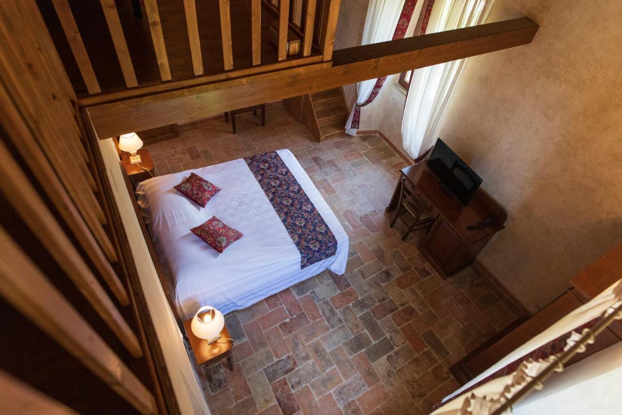 Locanda Di Montegiove Fano Bagian luar foto