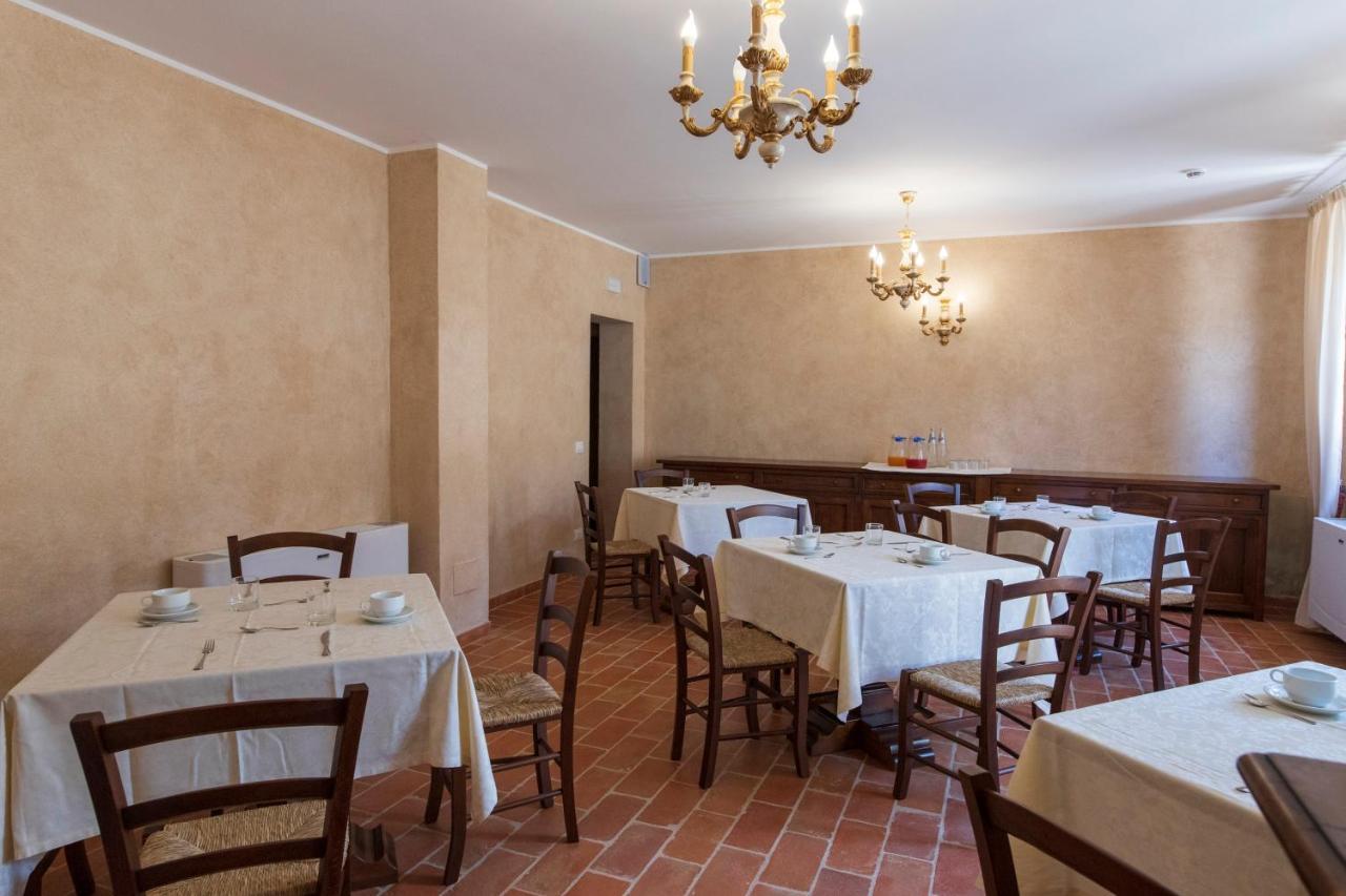Locanda Di Montegiove Fano Bagian luar foto