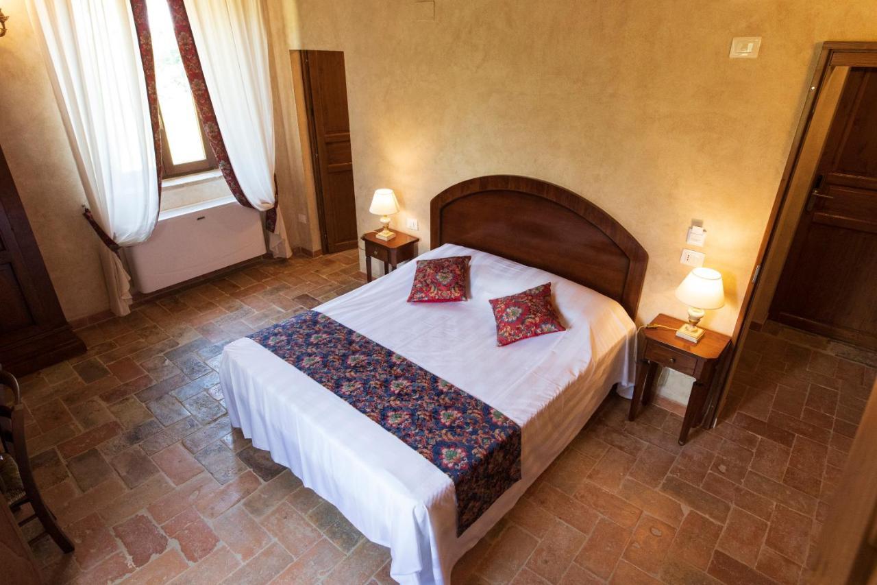 Locanda Di Montegiove Fano Bagian luar foto