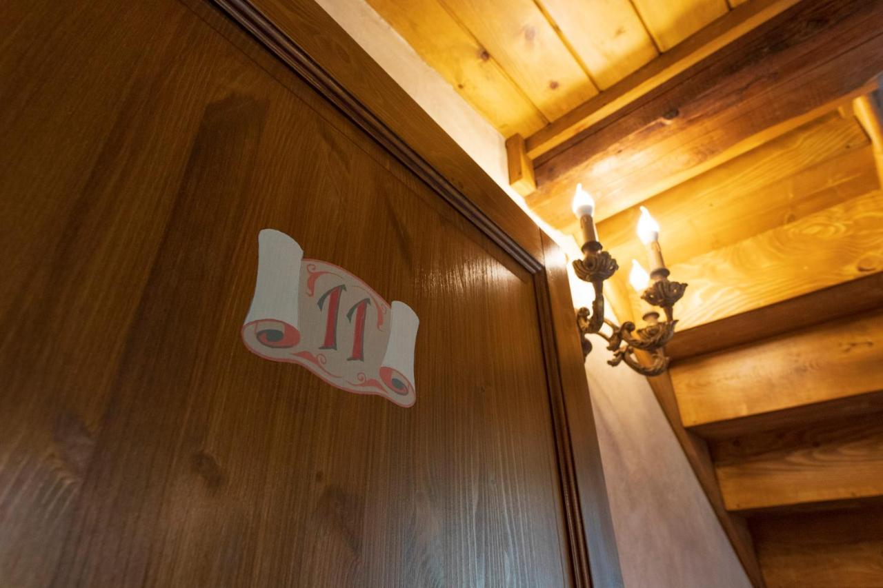 Locanda Di Montegiove Fano Bagian luar foto