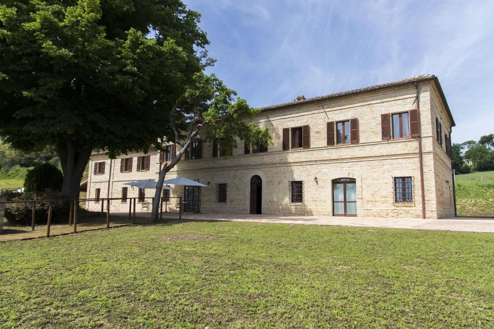 Locanda Di Montegiove Fano Bagian luar foto
